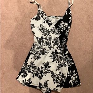 Kimchi blue romper